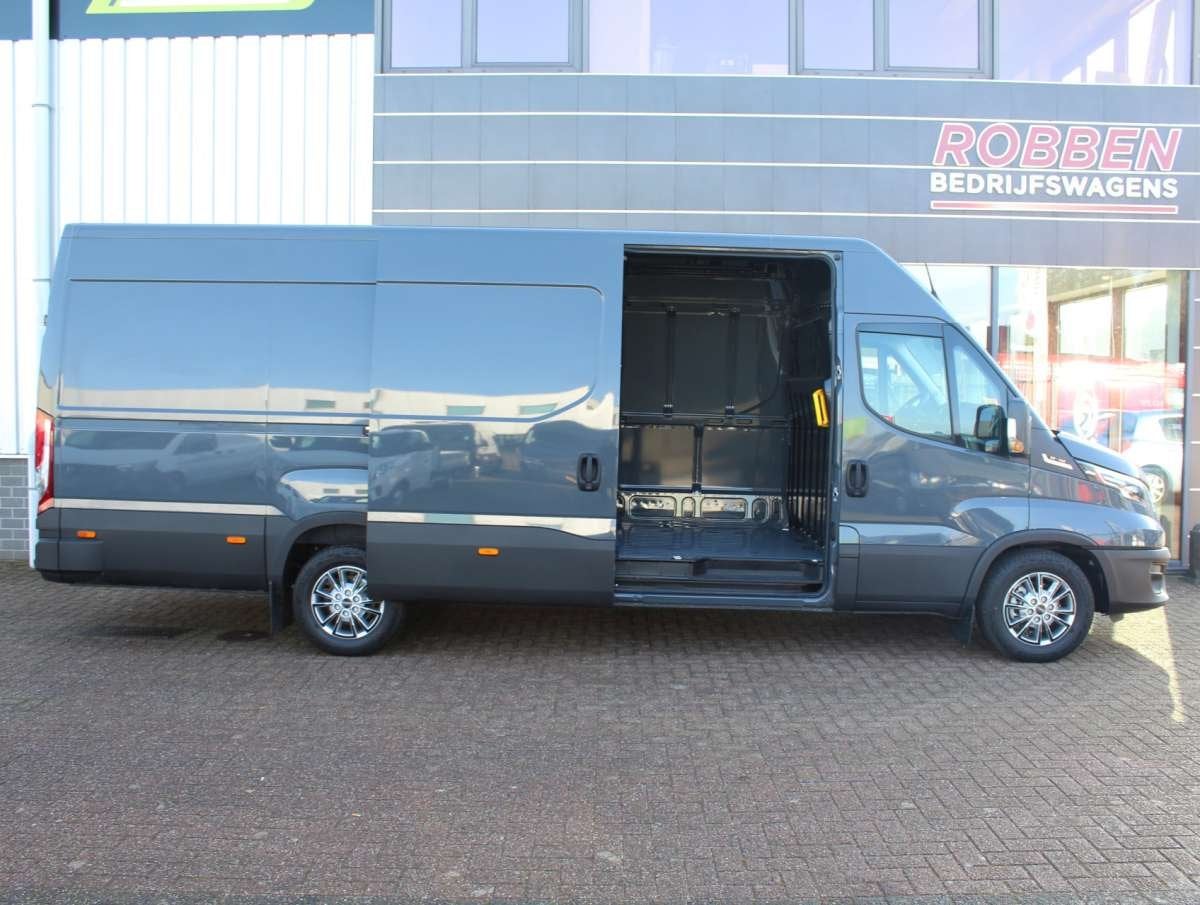 Iveco Daily 35S18 HA8 3.0 410 L4H2 Airco/Cruise/Cam Nieuw, Automaat, Achterwielaandrijving, 4 cilinders, 179 pk