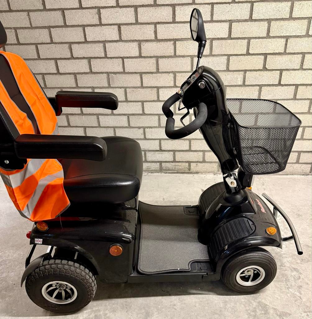 In zeer goede staat met weinig km. 100% banden en accu, Diversen, Brommobielen en Scootmobielen, Ophalen, Zo goed als nieuw, Mango