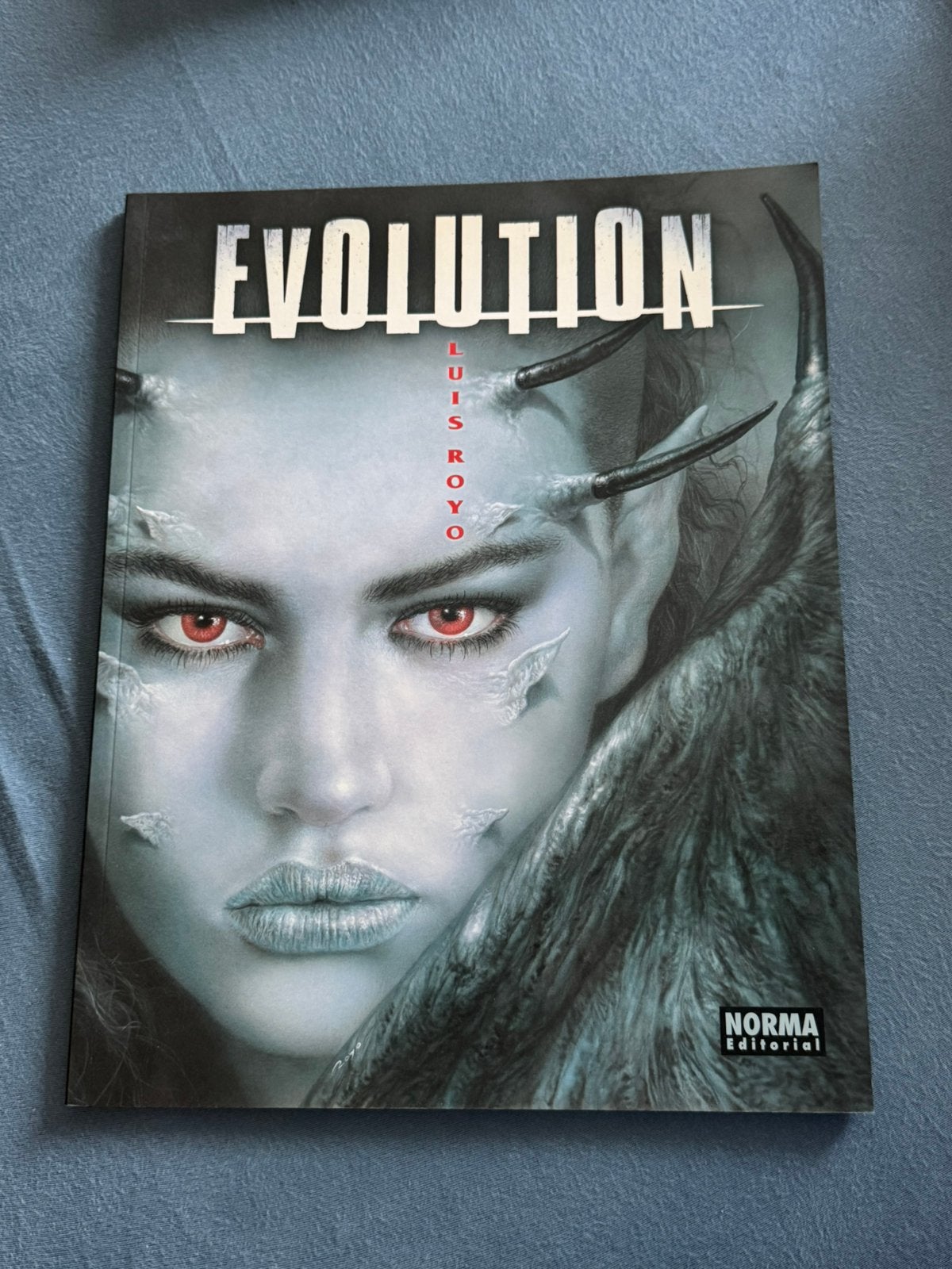 Luis Royo collectie, Boeken, Ophalen of Verzenden, Zo goed als nieuw