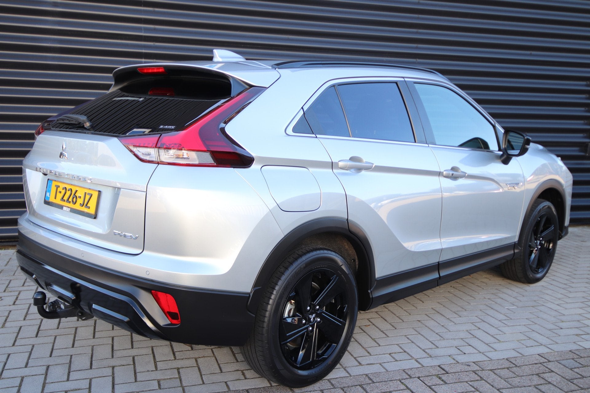 Mitsubishi Eclipse Cross 2.4 PHEV Black Edition E.Achterklep, Auto's, Automaat, 4 cilinders, 120 €/maand, Bedrijf