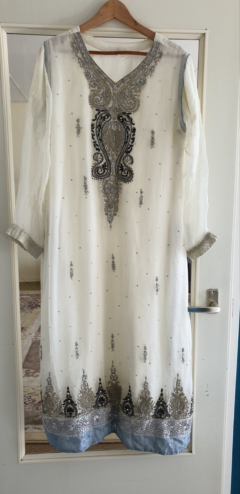 Witte Indiase jurk met zilveren en gouden borduursels, Kleding | Dames, Maat 38/40 (M), Overige typen, Wit, Nieuw