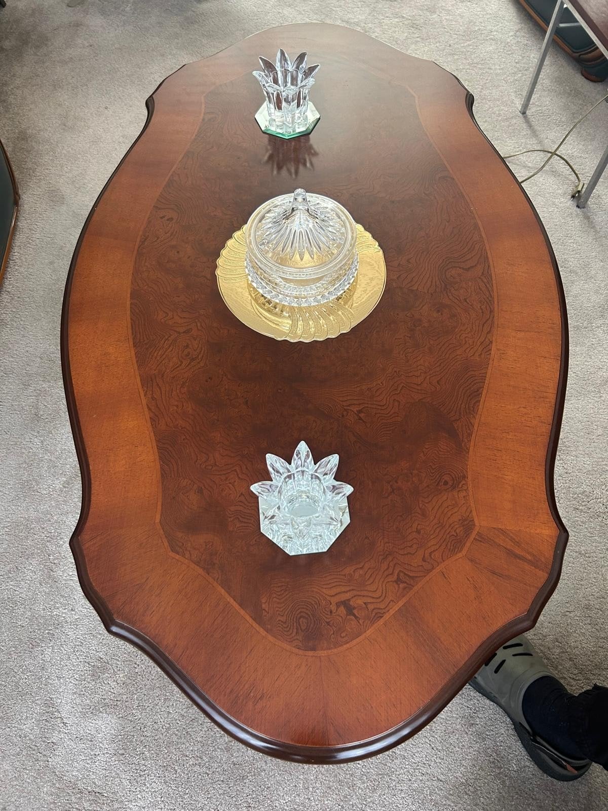 Notenhouten Antieke Salontafel in Perfecte Staat, Ophalen