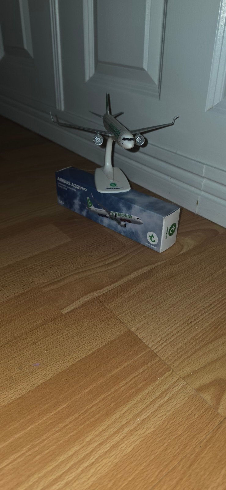 Miniatuur Transavia Airbus A321neo Vliegtuigmodel, Overige merken, 1:72 tot 1:144, Ophalen of Verzenden, Zo goed als nieuw