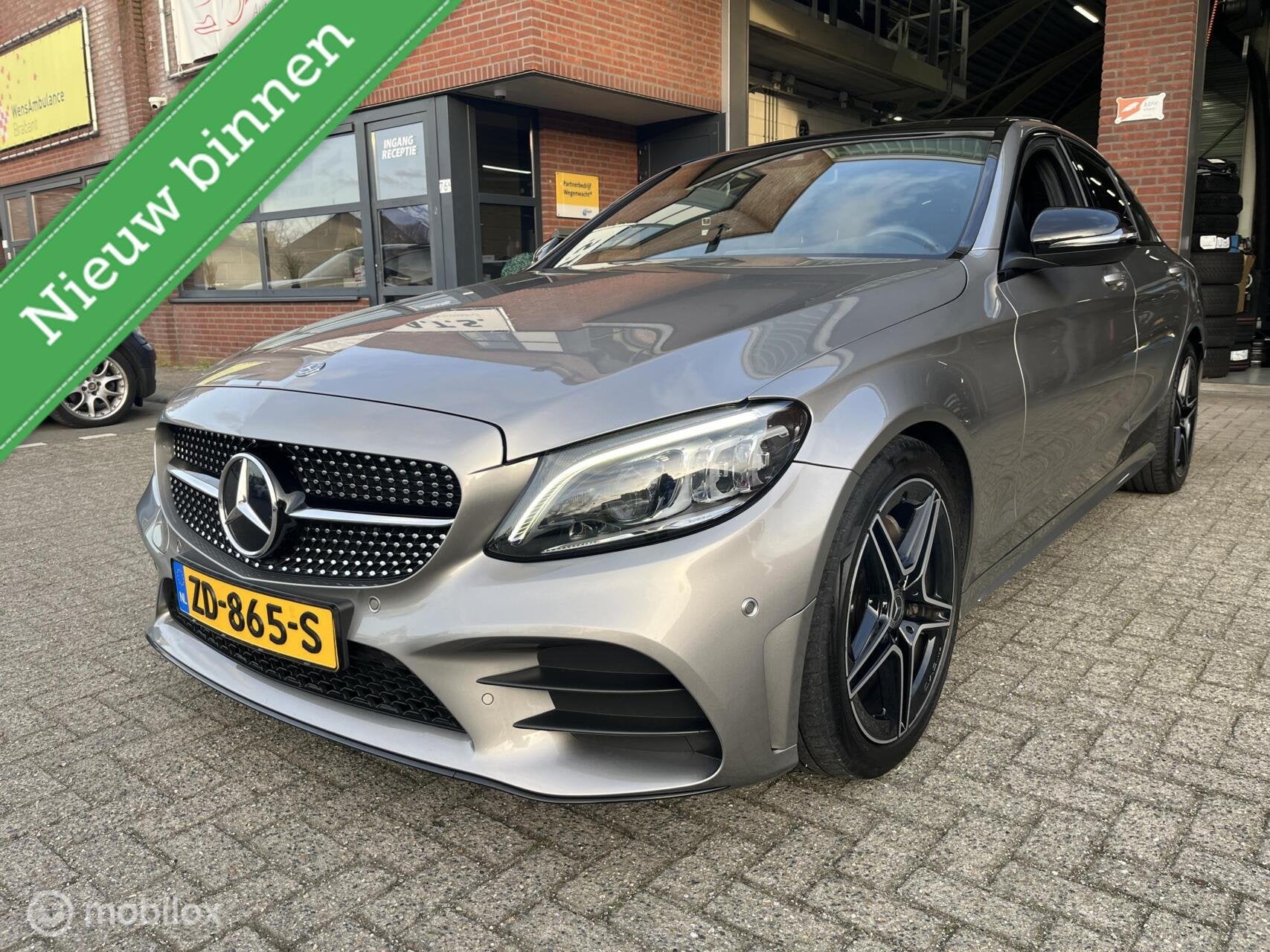 Mercedes C-klasse 200 AMG Plus Upgrade Edition NAVI*CAMERA*, Auto's, Mercedes-Benz, Automaat, Euro 6, 4 cilinders, Automatische klimaatregeling