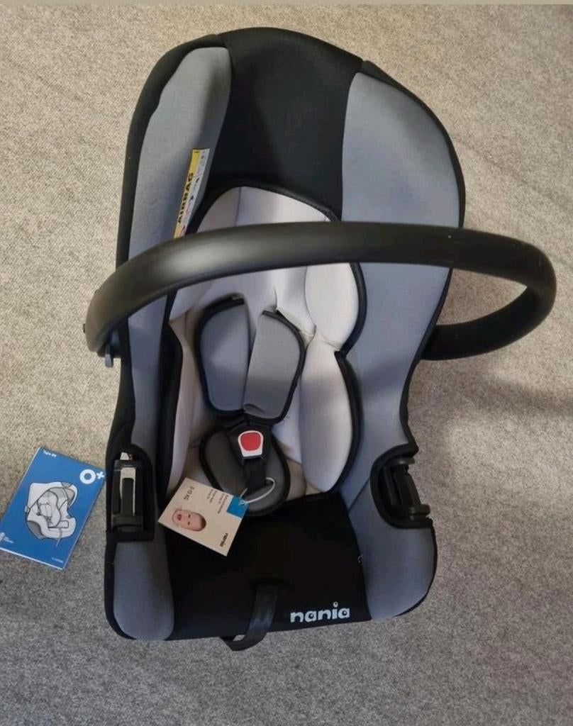 Autostoel baby autostoel nieuw in de doos, Autogordel, 9 t/m 18 kg, Nieuw, Ophalen