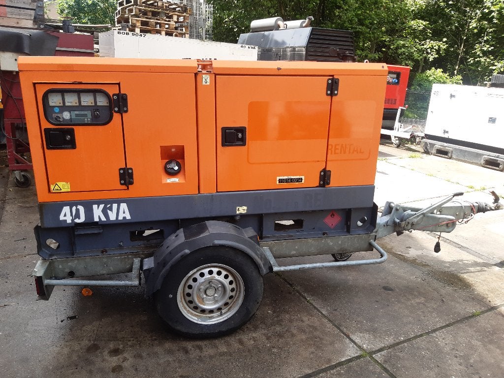 Aggregaat 40 kva, Ophalen, Gebruikt, Elektrisch startend, Dieselolie