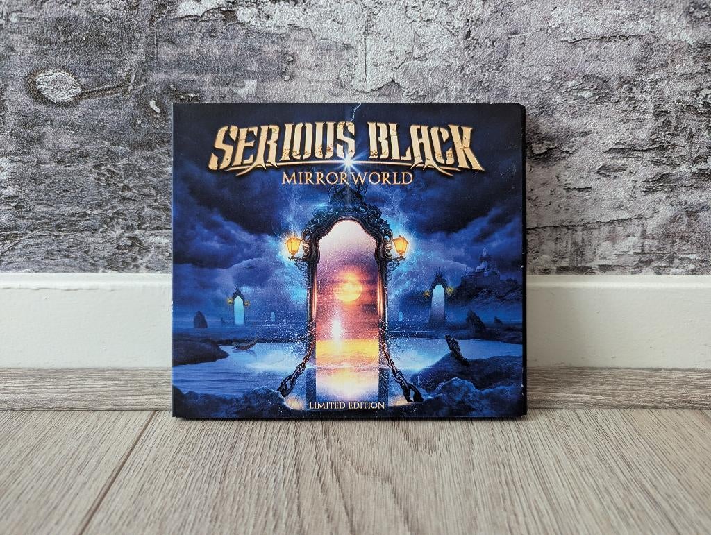 Serious Black: Mirrorworld (L.E.), Verzenden, Zo goed als nieuw