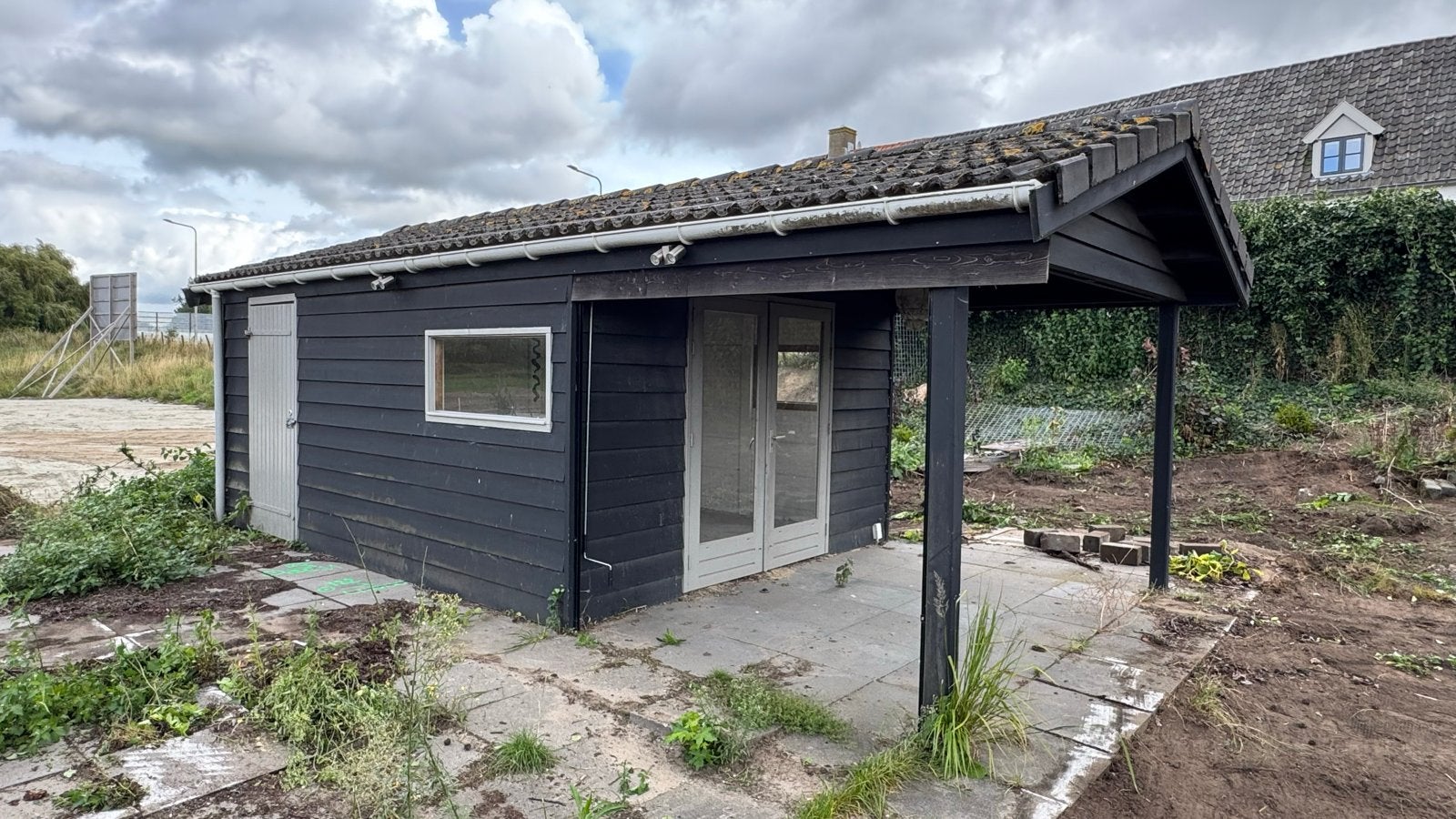 Tuinhuis 8x4m met berging zelf demonteren (14sept weg), Ophalen, Tuinhuis, 1 raam, 500 cm of meer