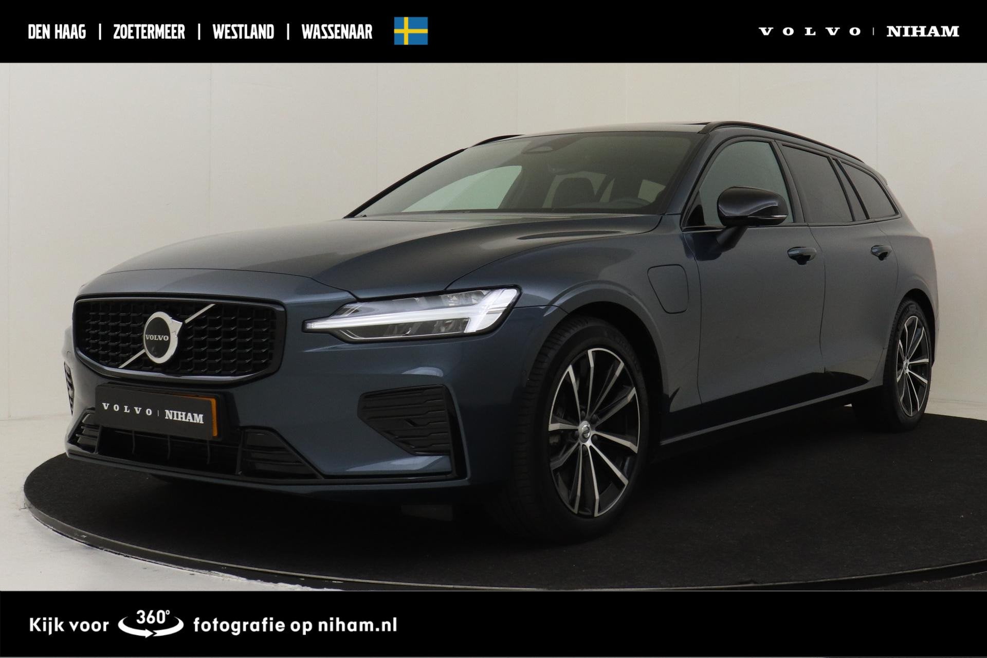 Volvo V60 T8 PLUG-IN HYBRID AWD PLUS DARK -PANO.DAK|HARMAN/K, Auto's, Automaat, 12 maanden, Stof, Gebruikt