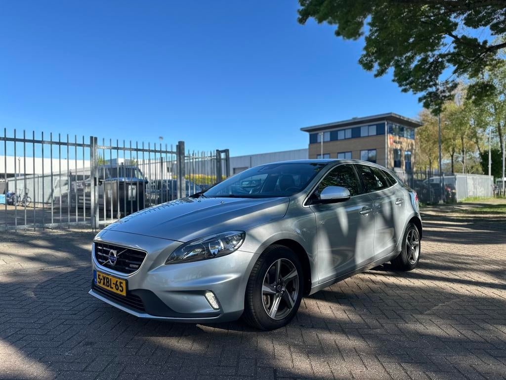 Volvo V40 2.0 D4 R-Design 190PK 2014, Auto's, Volvo, Bedrijf, V40, Diesel, A, Hatchback, Handgeschakeld, Origineel Nederlands