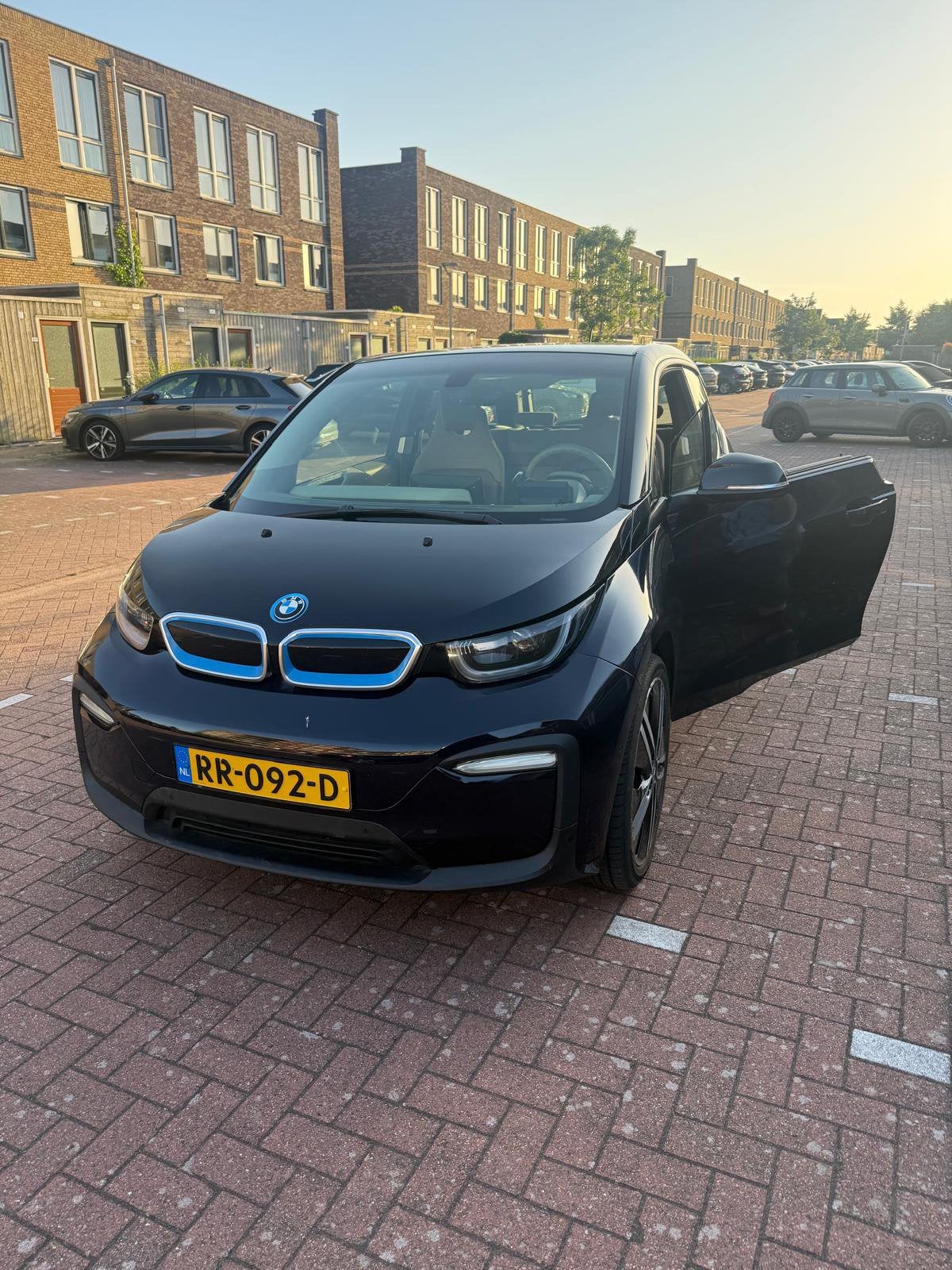BMW i3 | Elektrisch | 170pk | 125Kw | 2018 | 90.337 | Blauw, Auto's, BMW, Automaat, Achterwielaandrijving, Lichtsensor, 43 €/maand