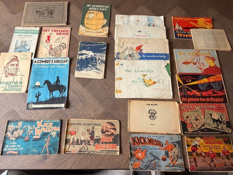 Diverse collectie vintage strips en kinderboeken, Meerdere stripboeken, Ophalen of Verzenden, Gelezen