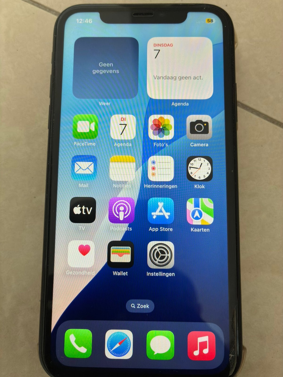 Zeer nette iPhone XR simlock vrij, Telecommunicatie, Mobiele telefoons | Apple iPhone, Zwart, IPhone XR, Ophalen of Verzenden