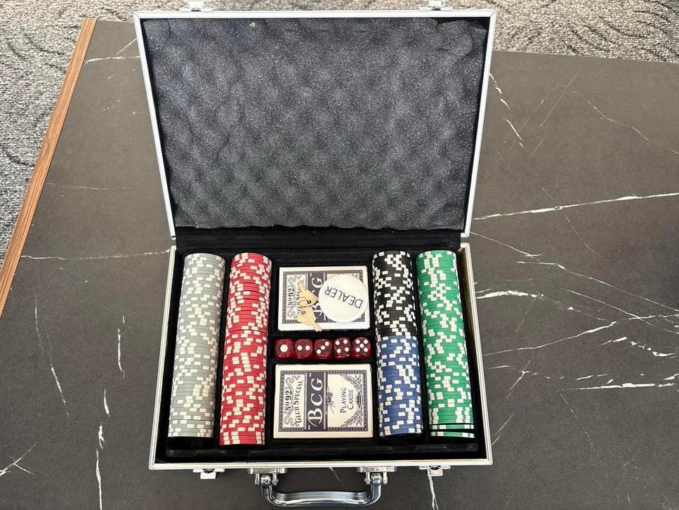 Complete pokerset in koffer, Een of twee spelers, Ophalen of Verzenden, Nieuw