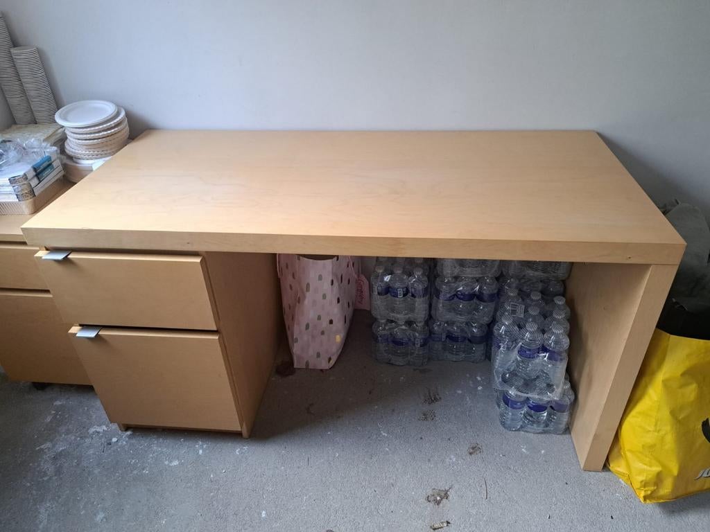 Houten kinderbureau met lades, Ophalen