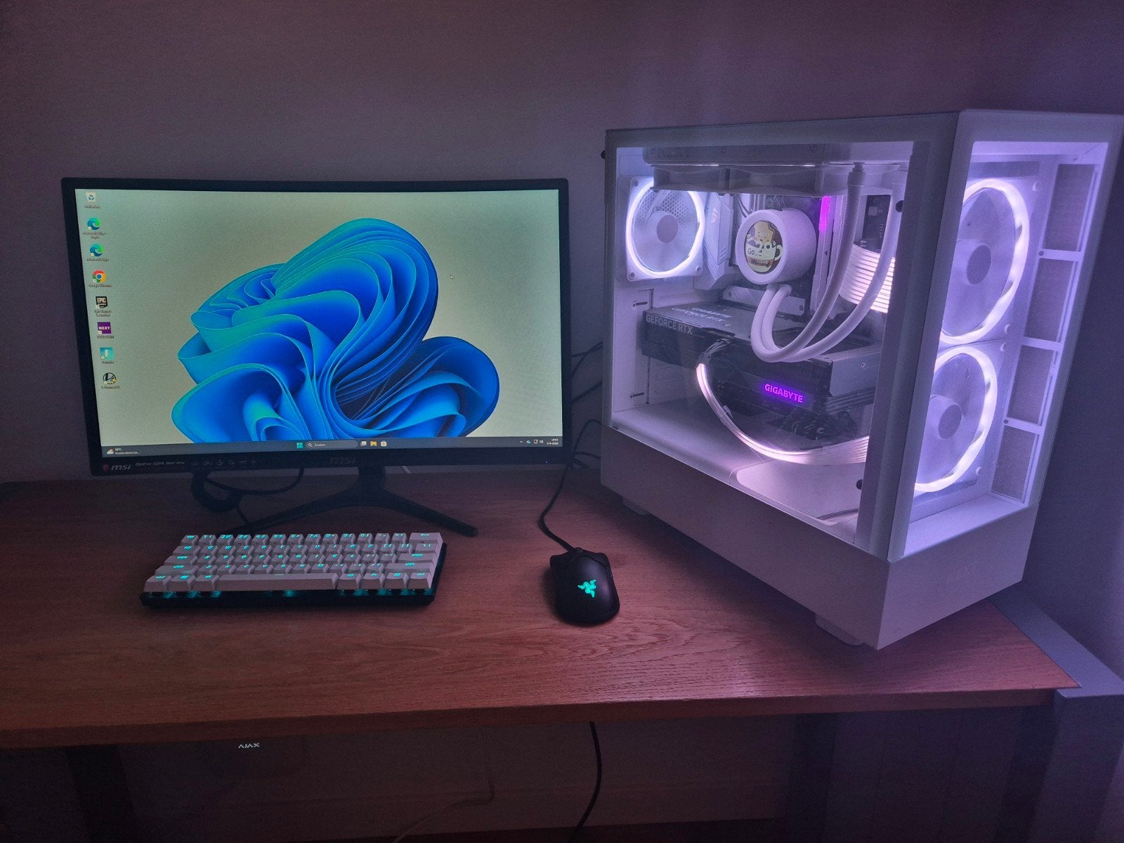 High end gaming pc setup (4070 Super ), 32 GB, Gaming PC, Zo goed als nieuw, Gaming