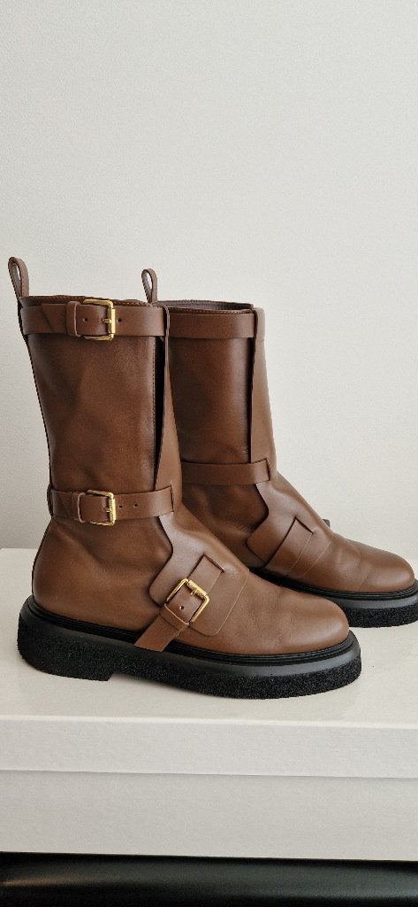 Max Mara VBuckle Boots, Bruin, Ophalen of Verzenden, Zo goed als nieuw, Lage of Enkellaarzen