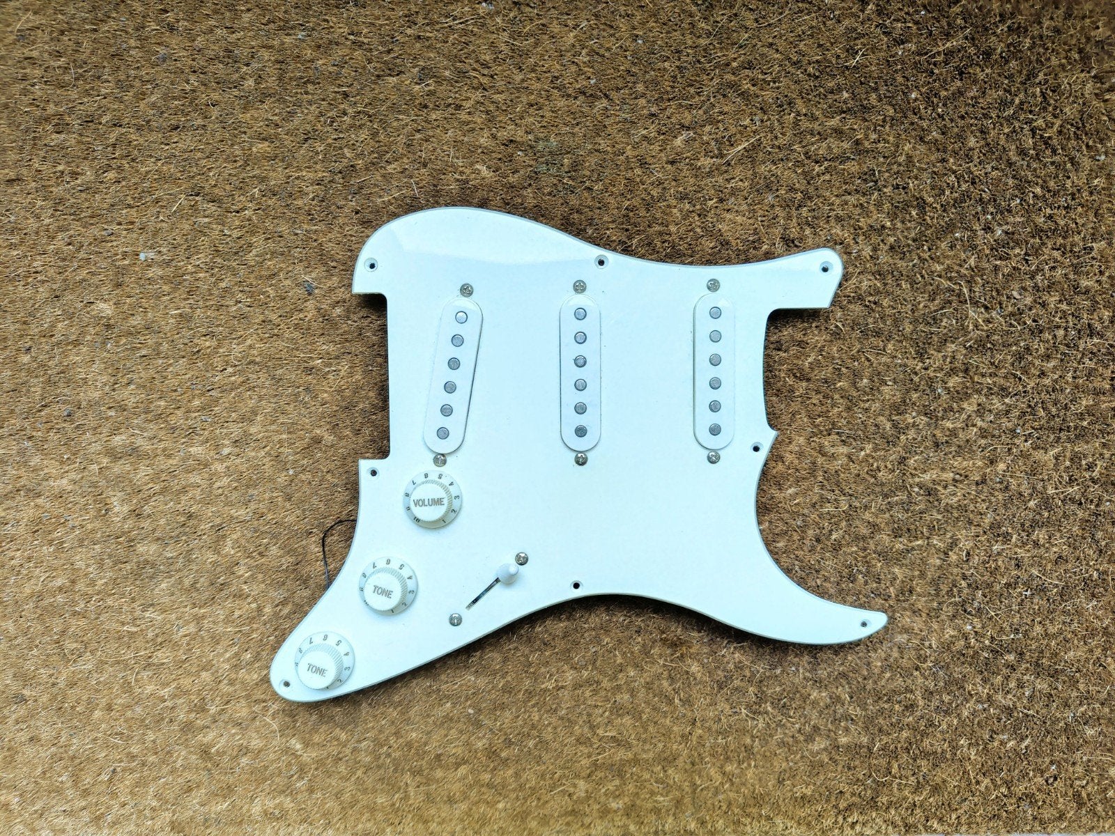 Squier Fender slagplaat met dikke potmeters 90's, Muziek en Instrumenten, Ophalen of Verzenden, Solid body, Fender
