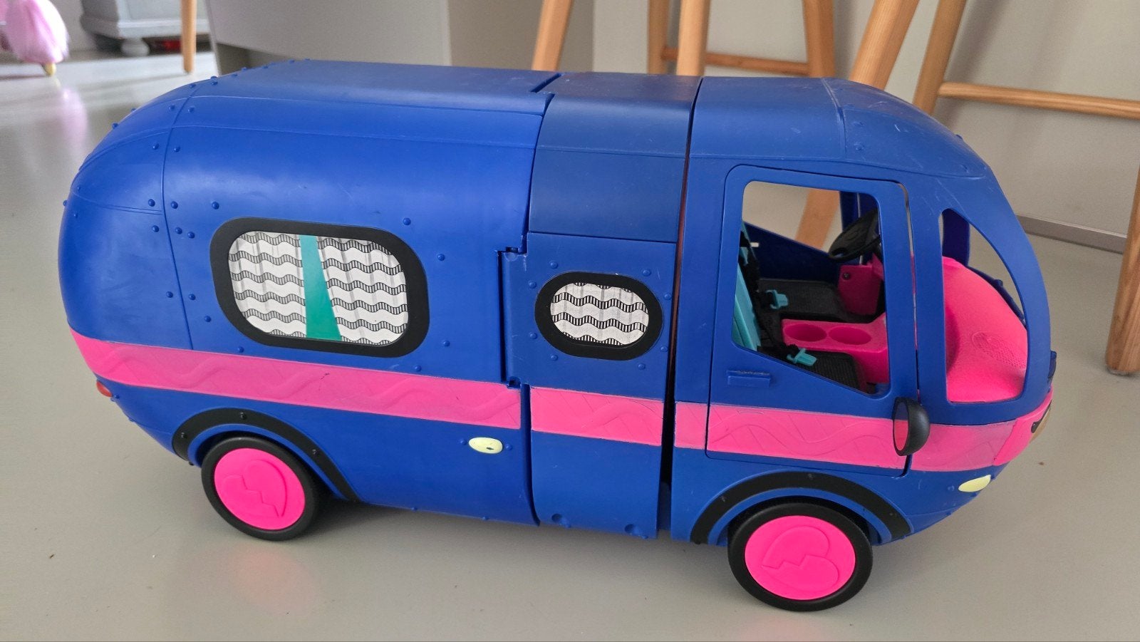 LOL Surprise Camper - Blauw/Roze Speelgoed Camper, Kinderen en Baby's, Speelgoed | Speelgoedvoertuigen, Ophalen, Gebruikt