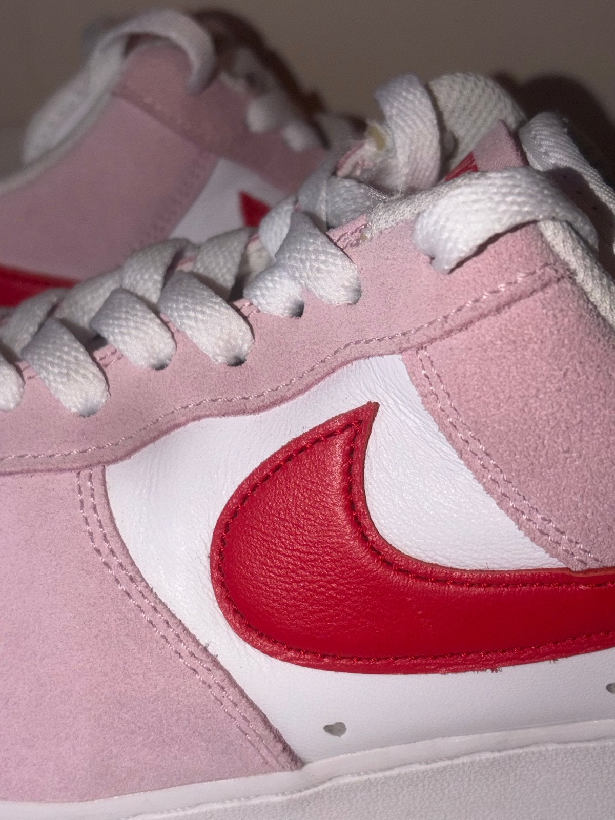 Nike Air Force 1 Love Letter, Kleding | Heren, Schoenen, Overige kleuren, Ophalen of Verzenden, Sneakers of Gympen, Gedragen
