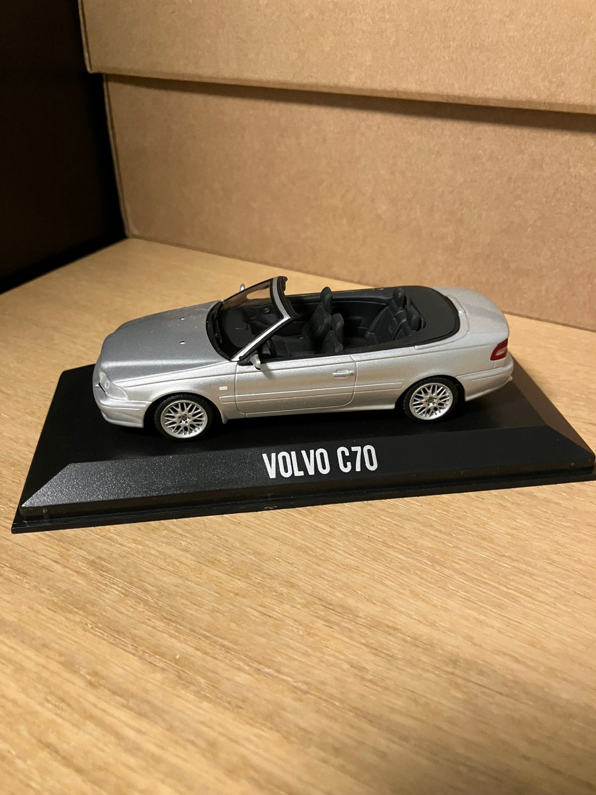 Volvo C70 cabrio 1:43 minichamps/volvo, Hobby en Vrije tijd, Ophalen of Verzenden, Zo goed als nieuw, Auto, MiniChamps