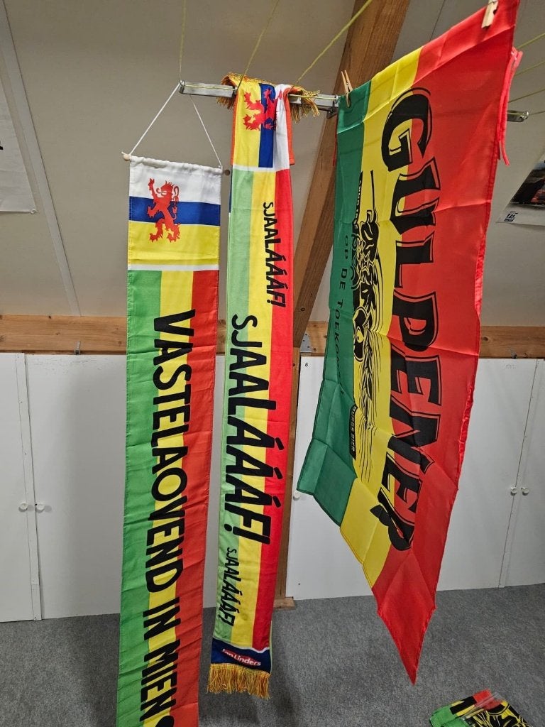 Gulpener vlag + rood geel groen sjaal vaan Limburg Carnaval, Ophalen, Nieuw, Feestartikel, Carnaval