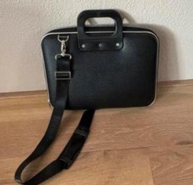 BOMBATA zwarte laptoptas, Computers en Software, Laptoptassen, Ophalen of Verzenden, Zo goed als nieuw, Schouderband, 14 inch