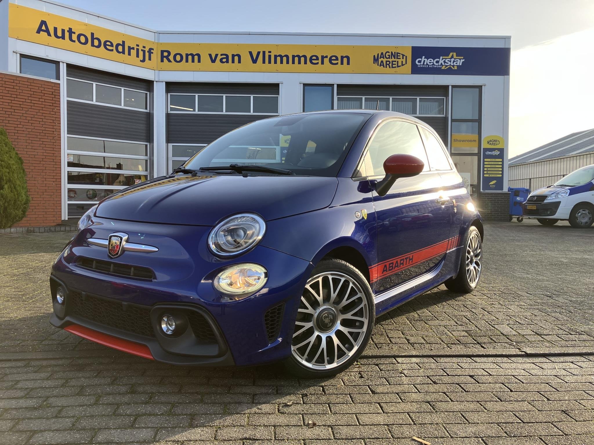 Abarth 595 1.4 T-Jet 595 107kW, Auto's, Voorwielaandrijving, 145 pk, Gebruikt, Zwart