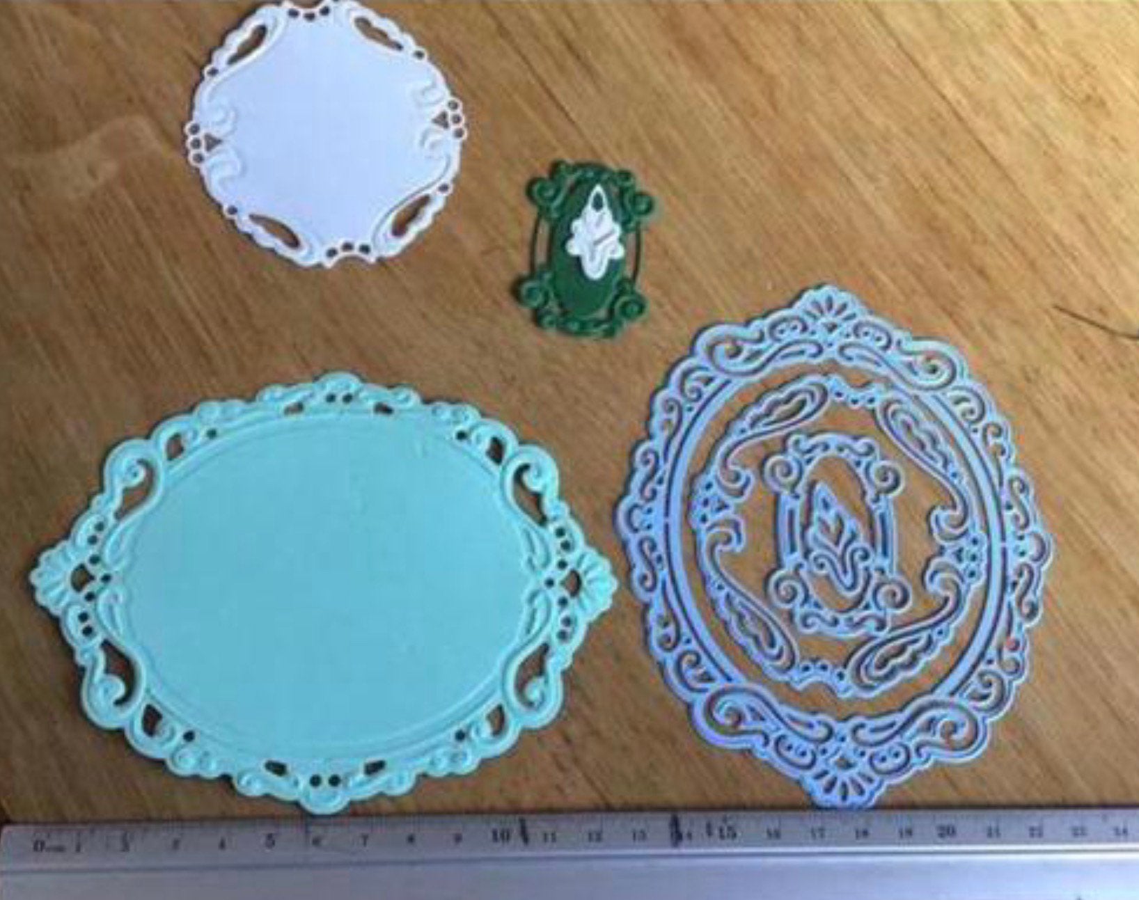 Snijmalset 4 deli frame van Marianne design 1840, Ophalen of Verzenden, Zo goed als nieuw, Overige thema's, Pons of Mal