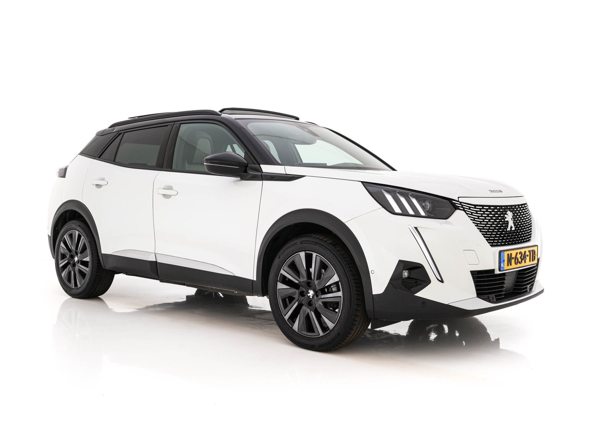 Peugeot e-2008 EV GT Pack 50 kWh [3-Fase-11kW] {SoH-88%} (IN, Auto's, 330 km, 136 pk, Gebruikt, Zwart
