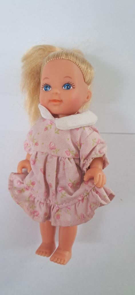 Barbie kindje, Ophalen of Verzenden, Zo goed als nieuw, Barbie