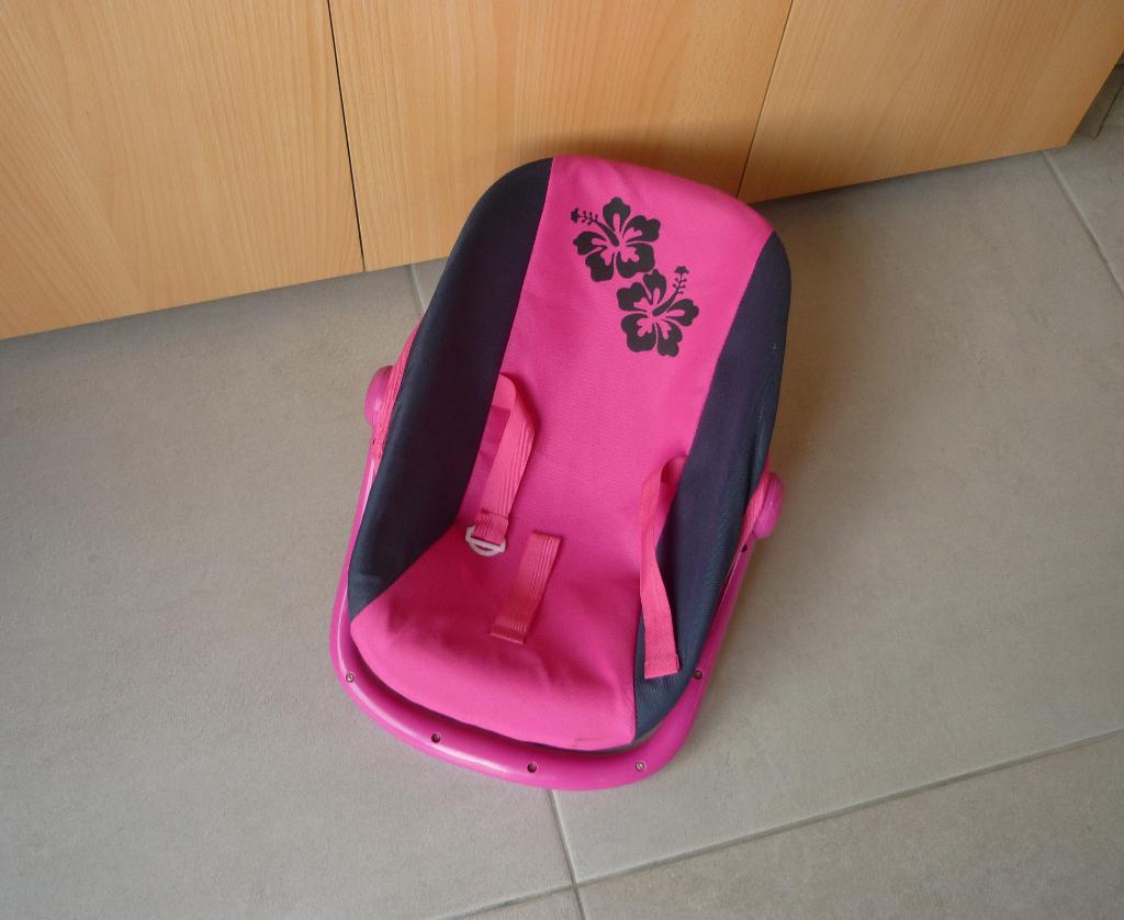 Fuchsia roze blauwe wipstoel wipwieg wippertje voor pop, Kinderen en Baby's, Speelgoed | Poppen, Ophalen of Verzenden, Gebruikt