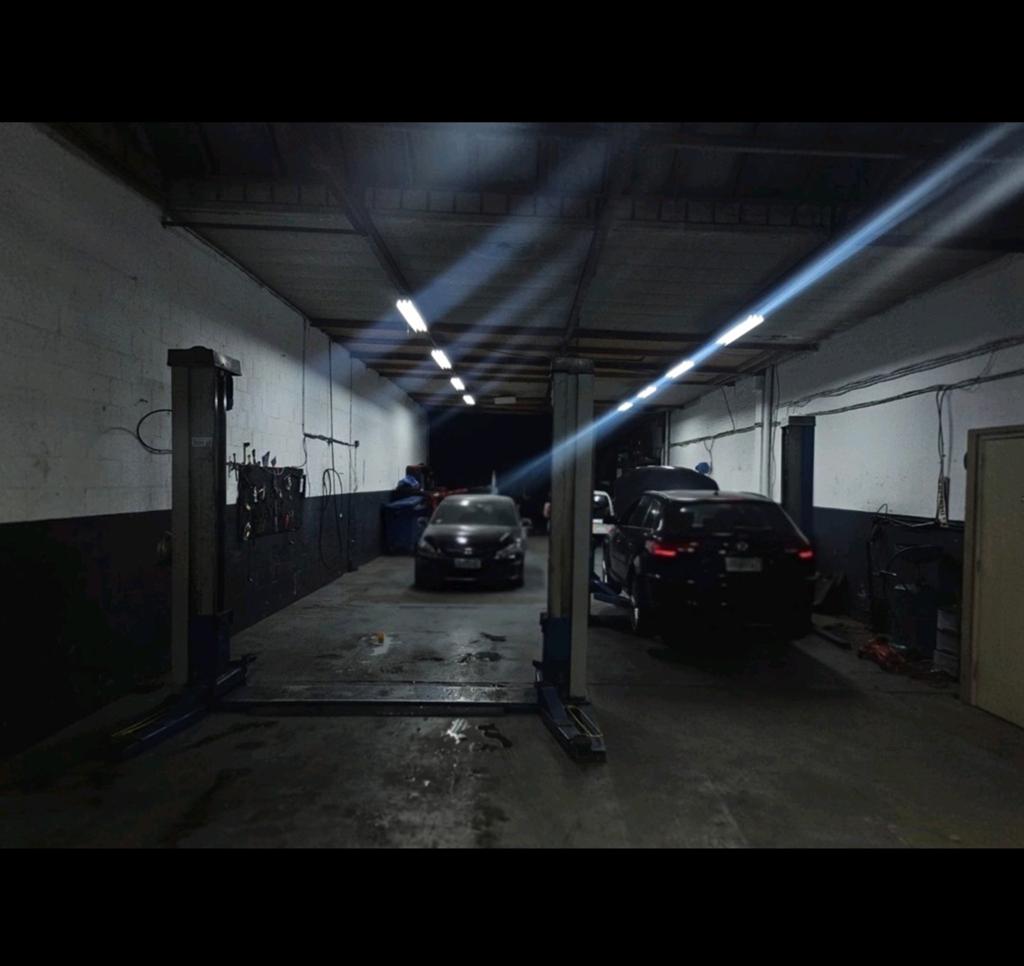Autogarage  bedrijfspand ter overname  Helmond