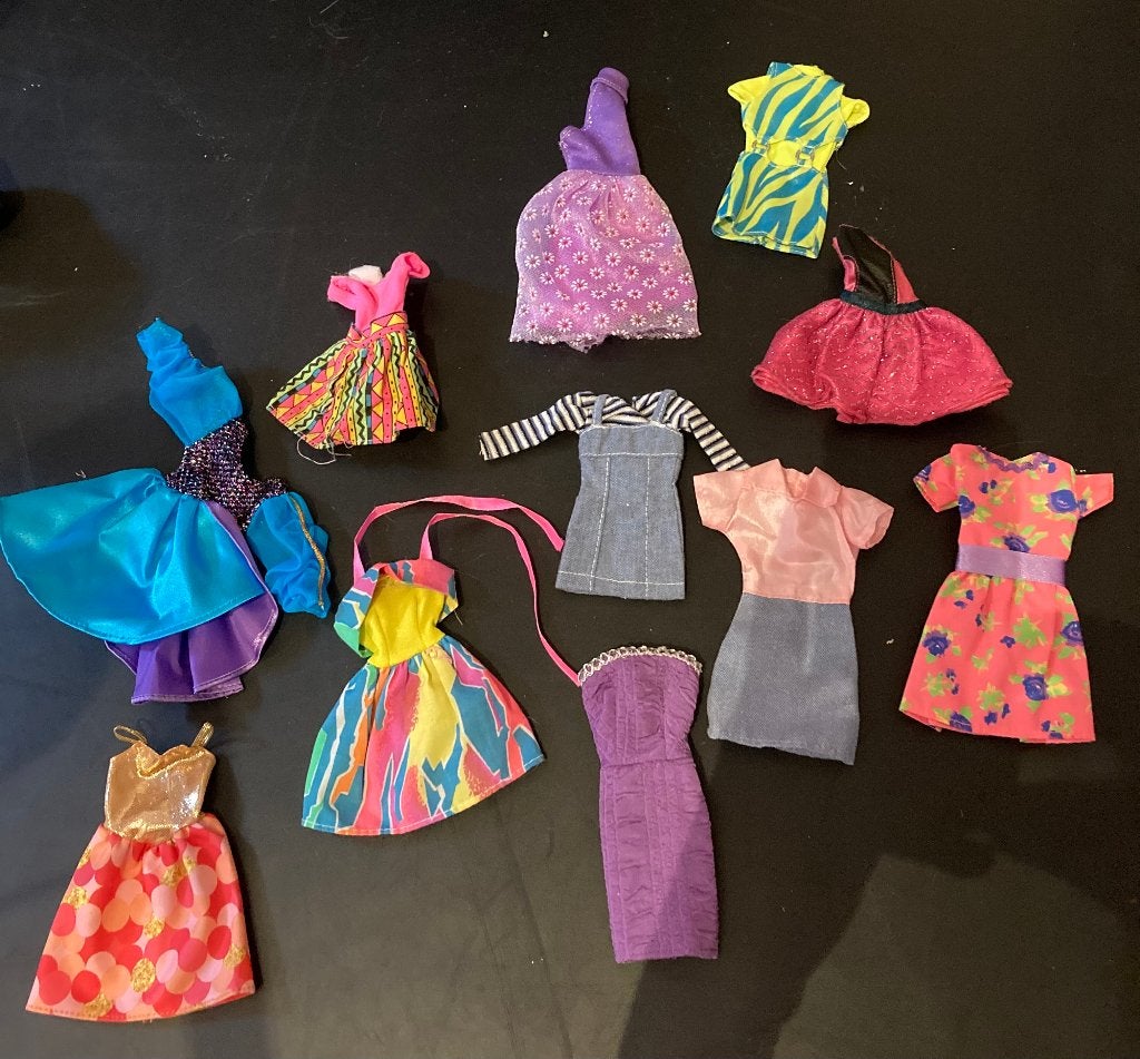Vintage retro jurkjes jurken barbie sindy fleur barbiekleren, Kinderen en Baby's, Ophalen of Verzenden, Zo goed als nieuw, Barbie
