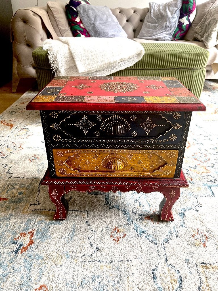 Handbeschilderd teakhouten kastje/nachtkastje uit Rajasthan, Ophalen