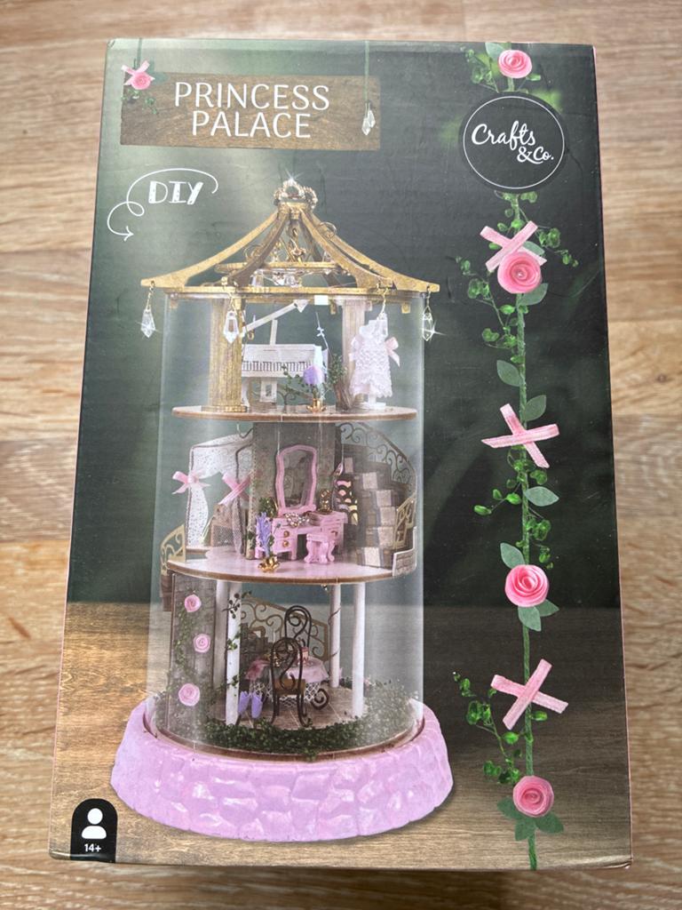DIY Princess Palace Poppenhuis Crafts & Co. Nieuw, Ophalen of Verzenden, Nieuw, Poppenhuis