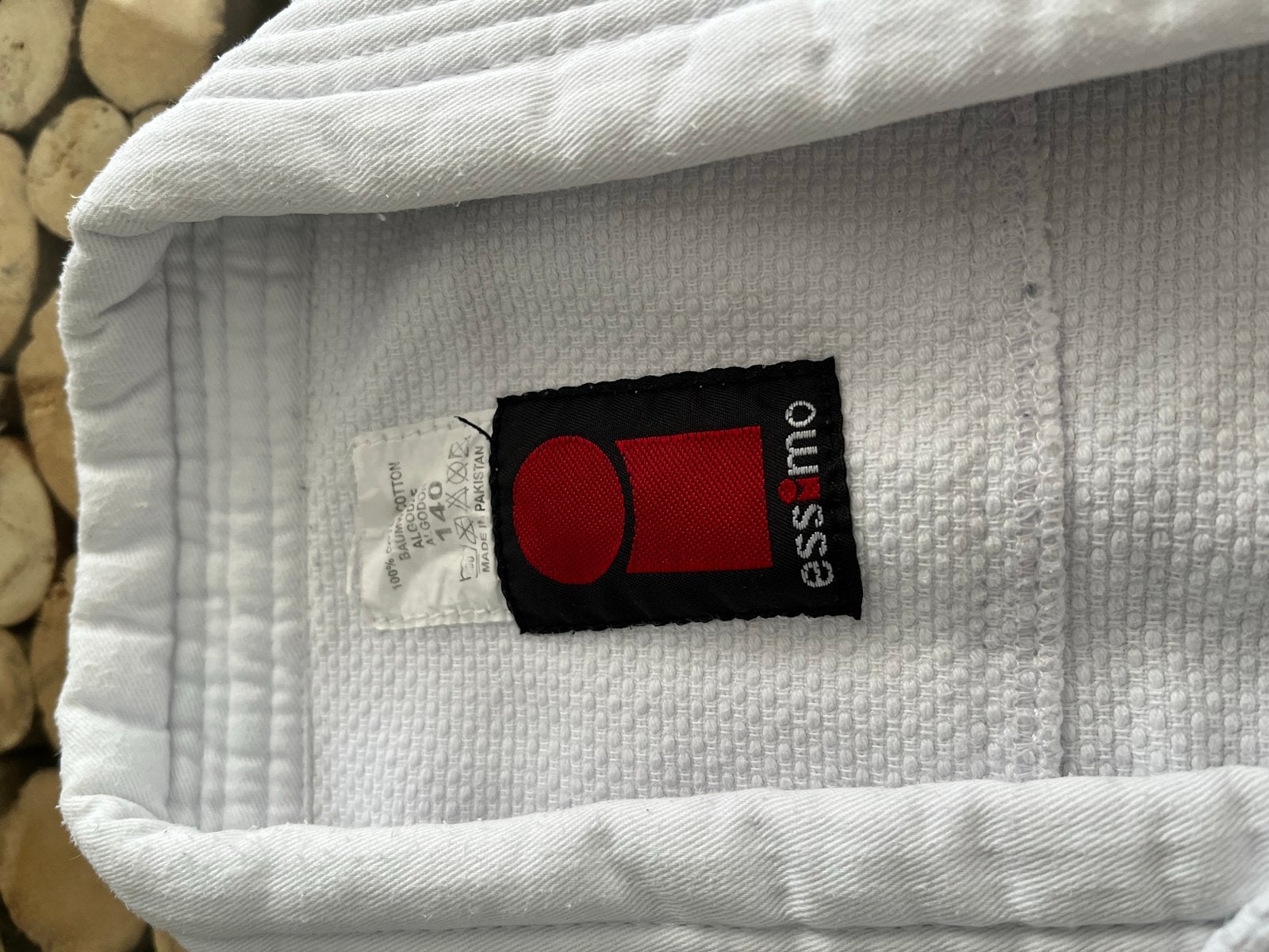 Essimo Judo/Karate Pak Maat 140 met Witte Band, Sport en Fitness, Vechtsporten en Zelfverdediging, Ophalen, Judo, Vechtsportpak