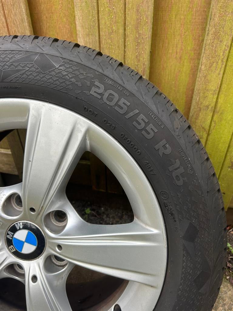 Bmw Vredestein16 inch all season banden, Ophalen of Verzenden, 205 mm, All Season, Band(en)