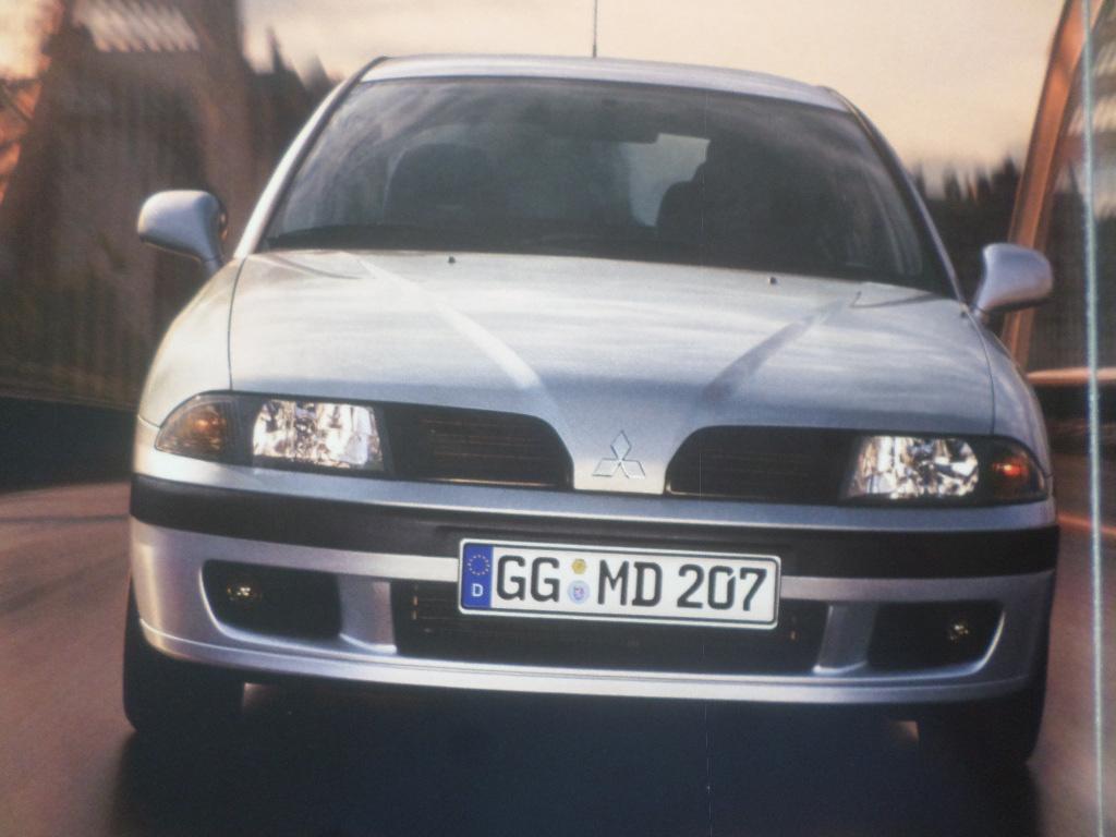 Mitsubishi Carisma 2003 Brochure, Ophalen of Verzenden, Zo goed als nieuw, Mitsubishi