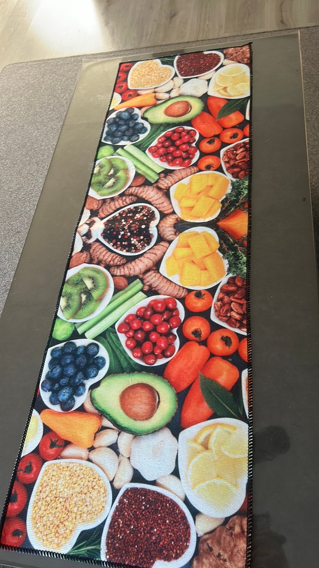 Tafelloper met kleurrijke groenten en fruit print, Ophalen, Zo goed als nieuw, Tafelloper, Meerkleurig