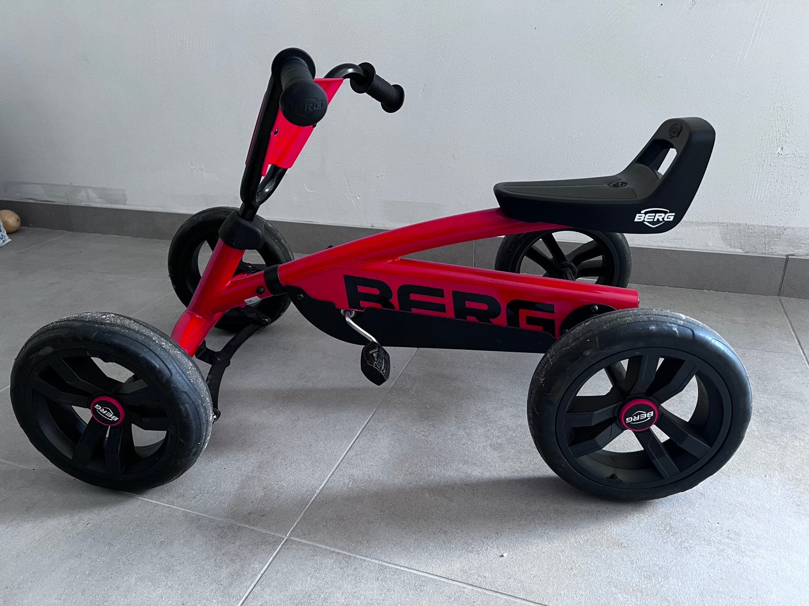 BERG BUZZY RED, Ophalen, Zo goed als nieuw, Loopfiets
