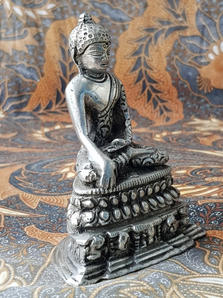 Mooi zwaar oud Oosters brons beeldje van Boeddha 11,8 cm., Antiek en Kunst, Zilver, Handgemaakt, Ophalen of Verzenden, Brons