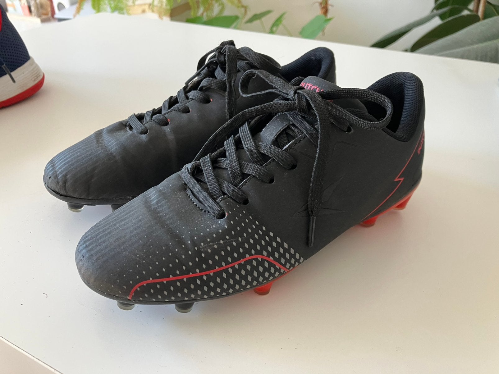 Voetbalschoenen Dutchy maat 35, Maat XS of kleiner, Ophalen, Zo goed als nieuw, Schoenen