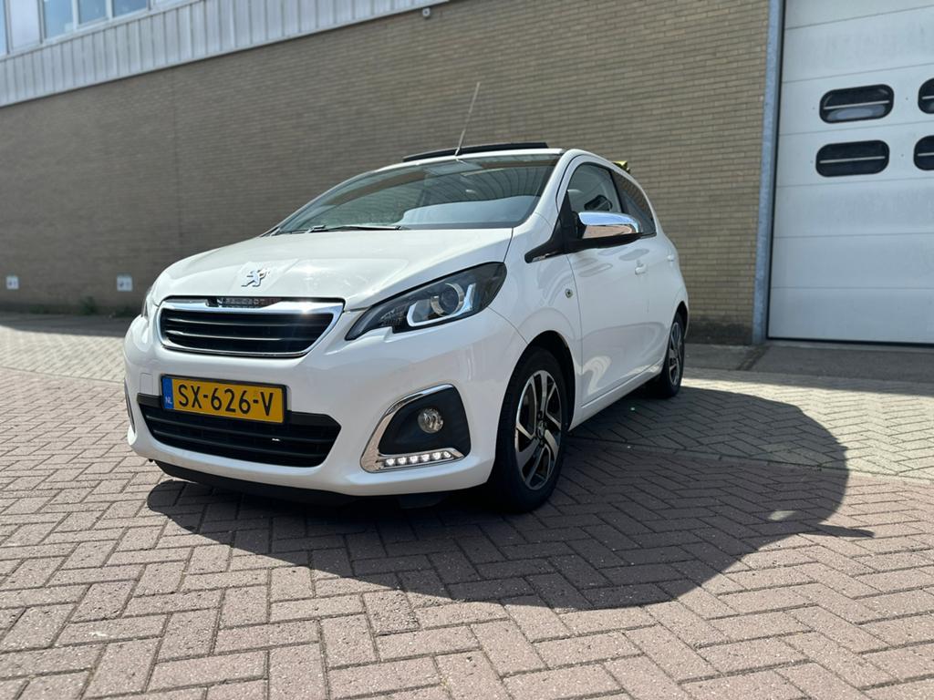 Peugeot 108 1.0 E-vti 72pk ETG 5D 2018 Wit Leder NAP!, Auto's, Peugeot, 4 stoelen, Wit, Bedrijf, 19 km/l