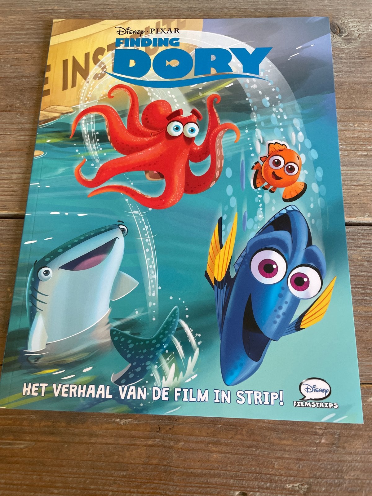Disney Pixar Finding Dory - Het verhaal van de film in strip, Eén stripboek, Ophalen of Verzenden, Zo goed als nieuw