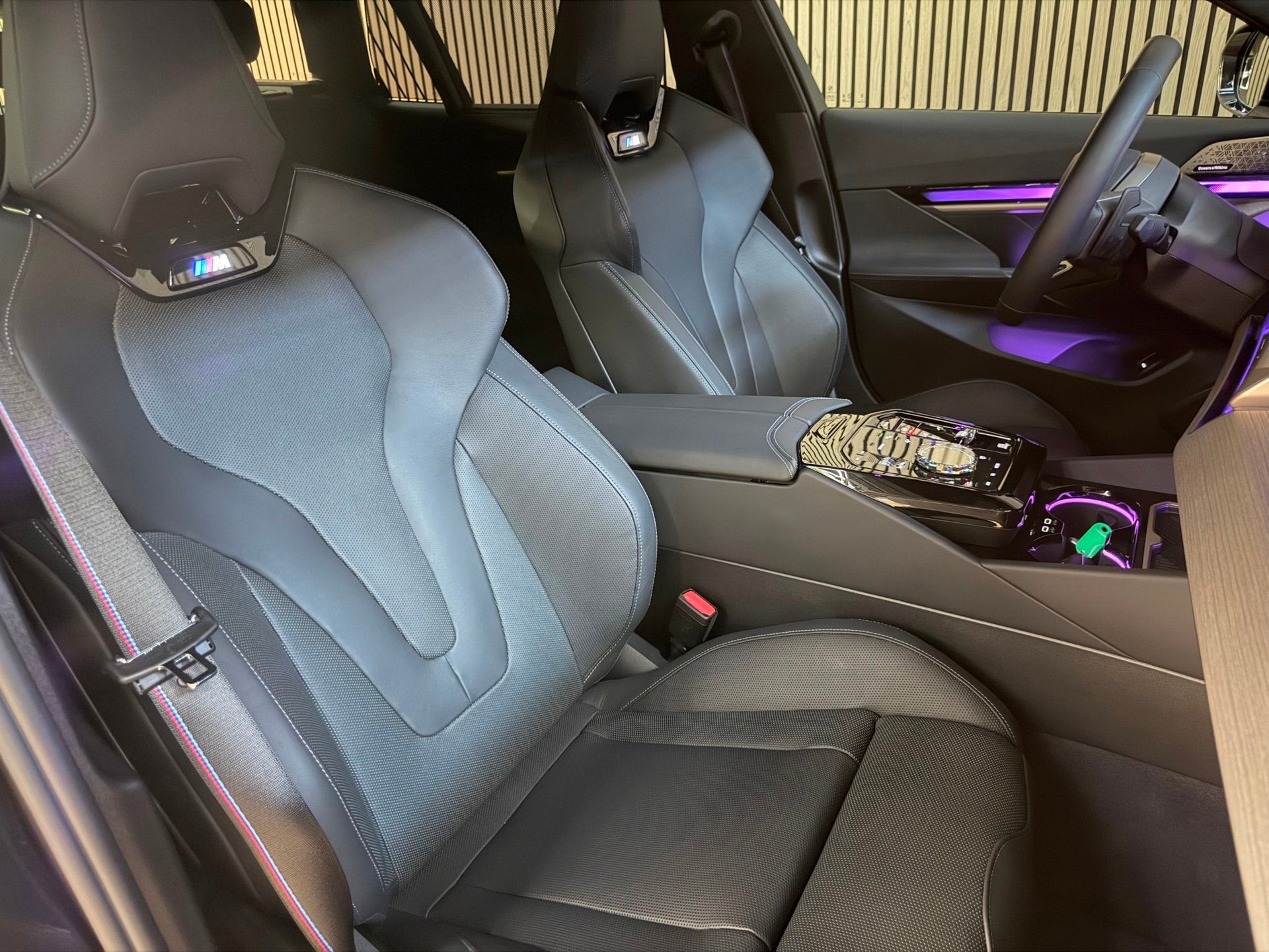 BMW 5-serie Touring 550e xDrive 489PK M Sport Pro|M stoelen, Auto's, Automaat, Gebruikt, 2000 kg, 489 pk