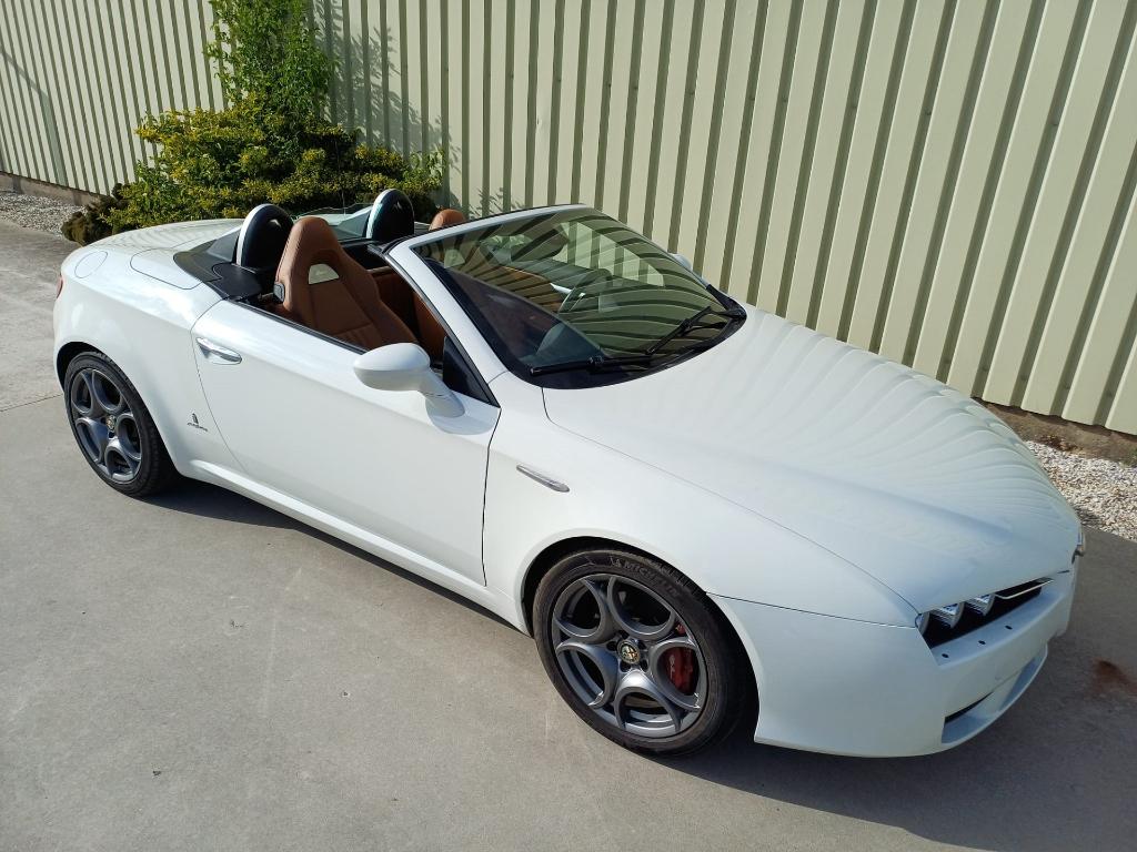 Alfa Romeo Spider 1750 TBi ( 1.8 Turbo Benzina , 200PK ), Voorwielaandrijving, Euro 5, 4 cilinders, Cabriolet