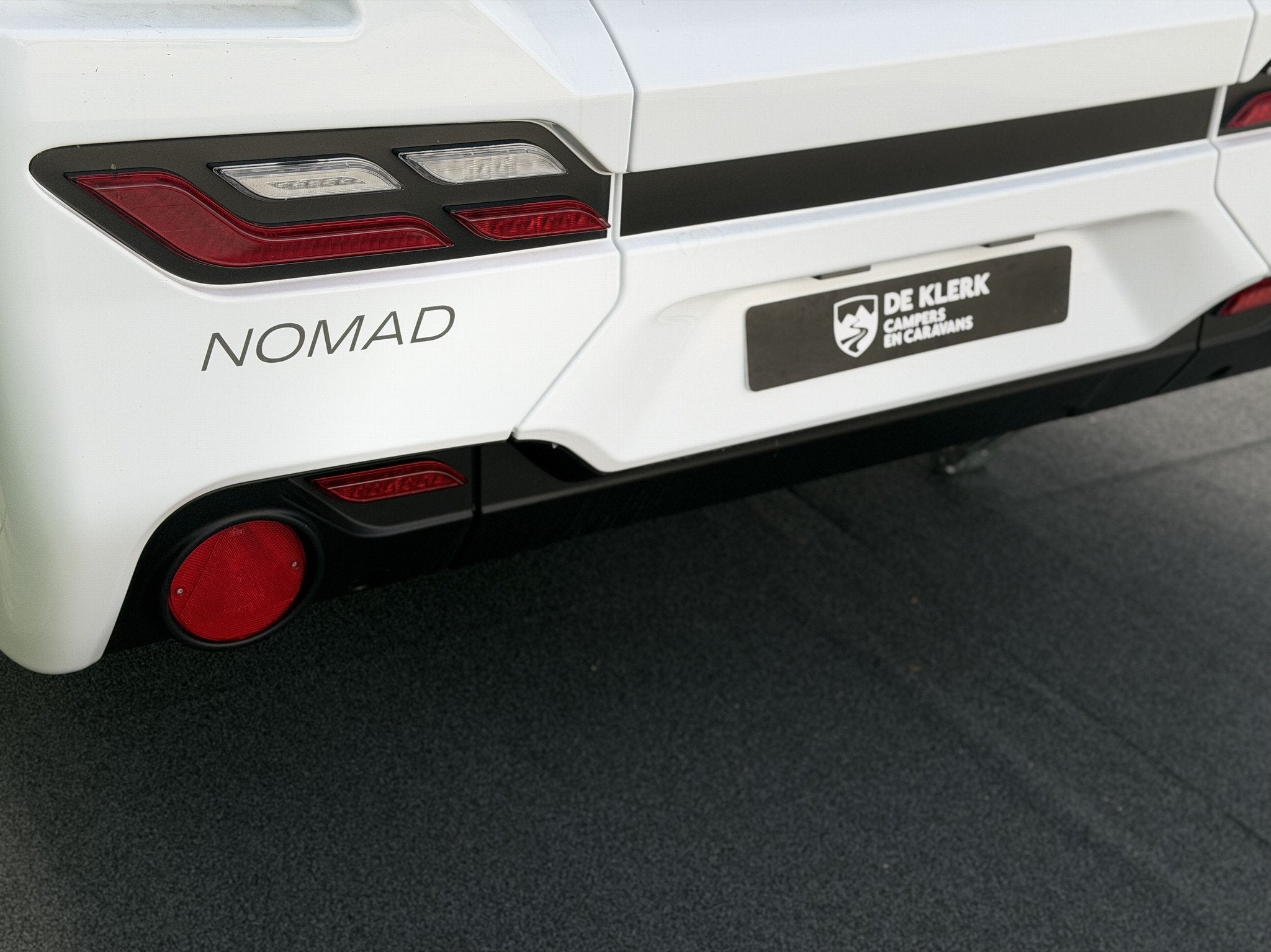 Dethleffs Nomad 460 EL (bj 2026), Caravans en Kamperen, Bedrijf, Info@deklerkcaravans.nl, Klerk Caravans, de, 1250 - 1500 kg