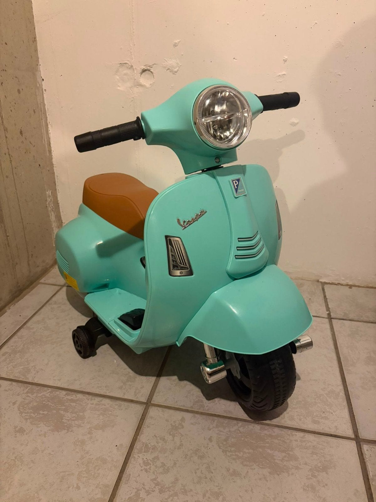 Vespa kinder scooter elektrisch - Zo goed als nieuw, Ophalen of Verzenden, Zo goed als nieuw, Overige typen