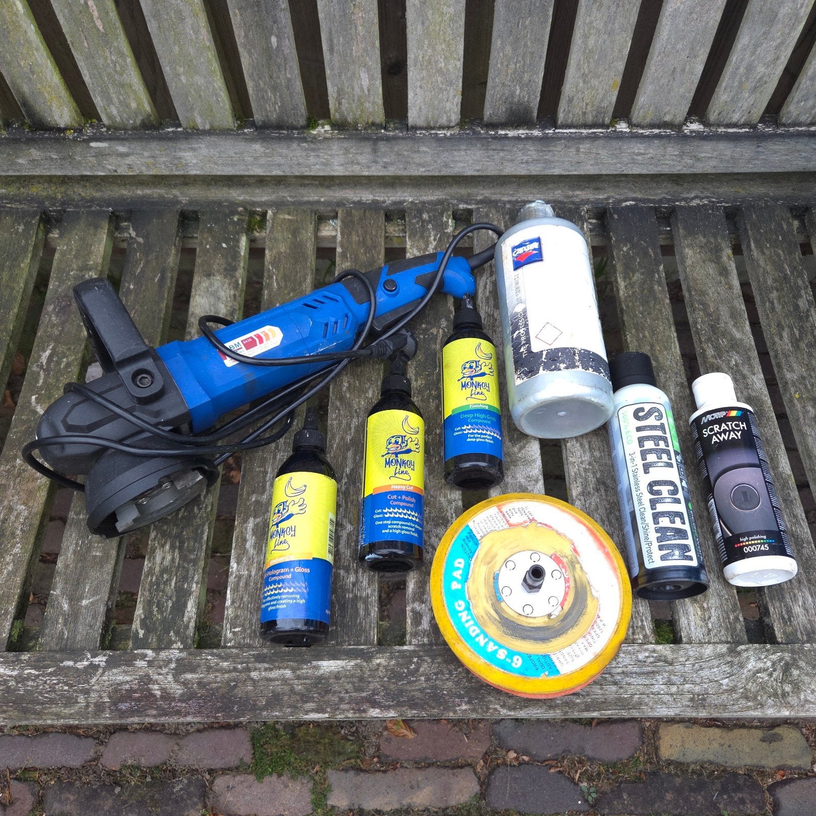Auto/ lak poetsmachine met poetspasta's., Auto diversen, Ophalen of Verzenden